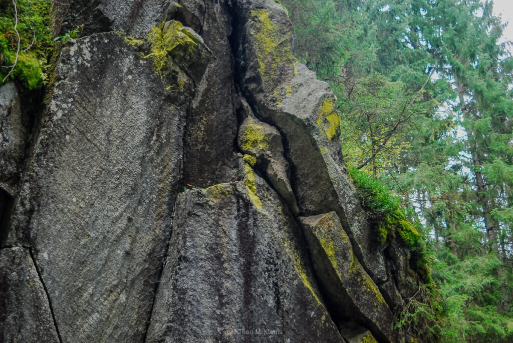 Felsformationen entlang der Krimmler Wasserfälle