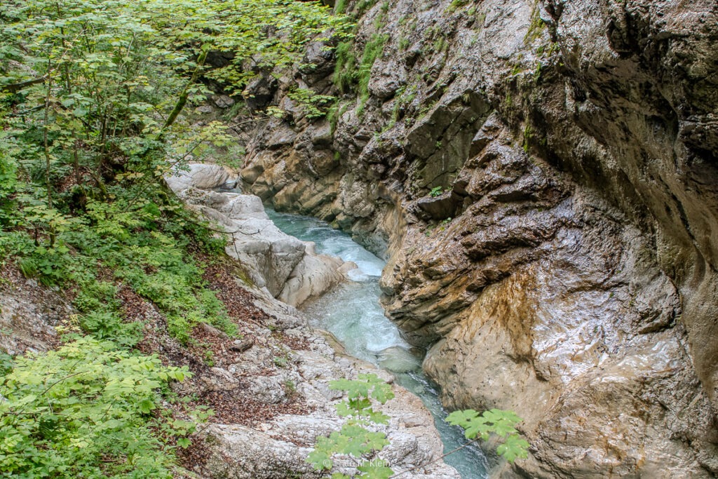 ruhiger abschnitt bach schlucht
