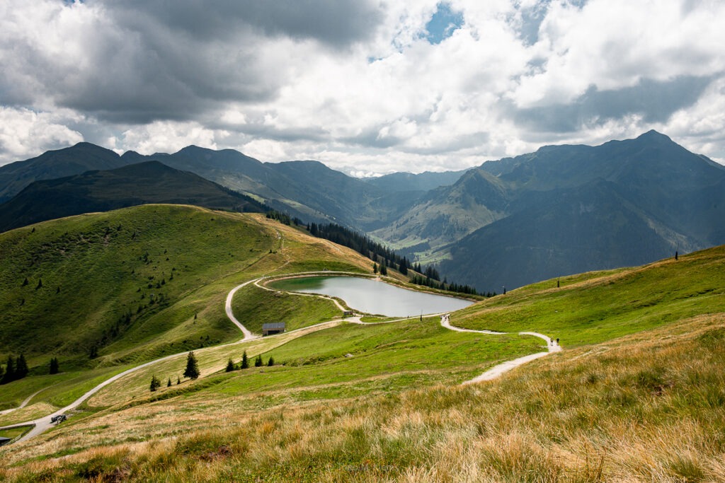 Kleiner Teich in den Tiroler Bergen