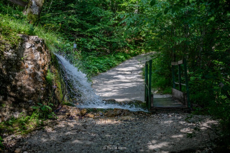 weg durch die tscheppaschlucht